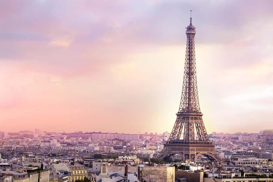 Paris: Eiffel Tower Fully Guided Tour with Summit Option - Price and value: what $44 buys you (and what it doesn’t)