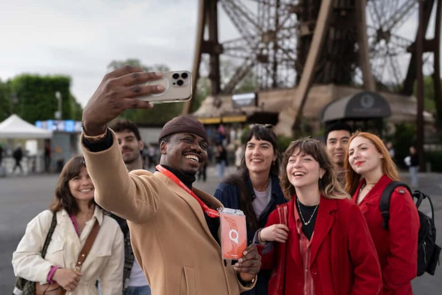 Paris: Eiffel Tower Guided Tour with Summit Access - Crowds, weather, and lines: how to plan your expectations