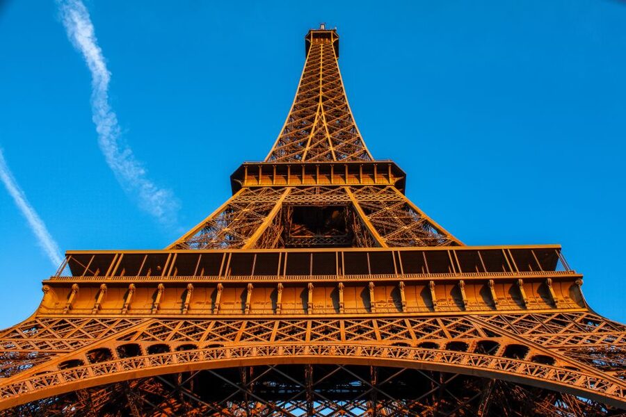 Paris: Eiffel Tower Stairs Climb to Level 2 & Summit Option - Time, queues, and how to plan your day around the tower