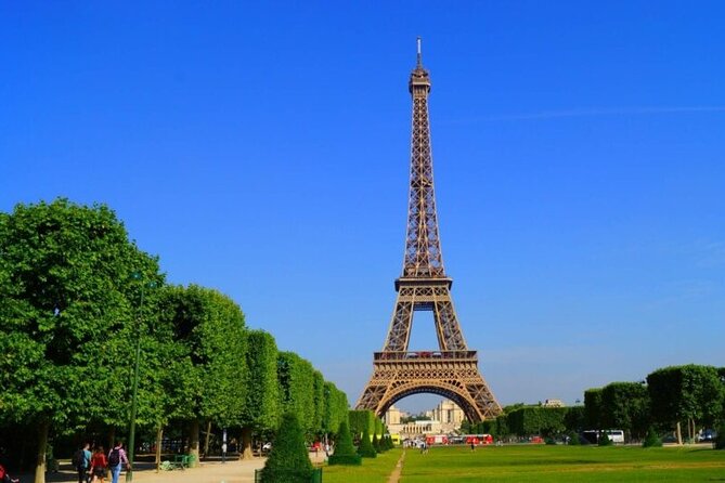 Paris: Eiffel Tower Summit Small-Group Guided Tour Max 6 People - Meeting at 14 Av. de la Bourdonnais: avoid the start-line stress