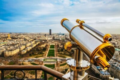 Paris: Eiffel Tower Tour with Summit or 2nd Floor Access - The short walk from Passerelle Debilly to the tower