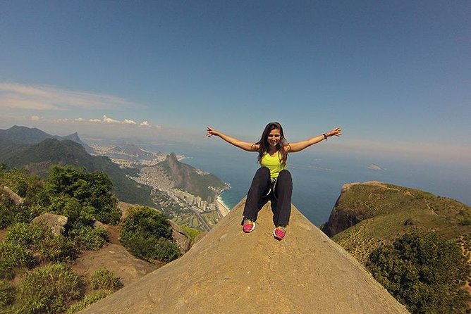 Pedra da Gavea Guided Hiking tour - The descent that feels like a reset: abseiling-style rappelling with your gear handled