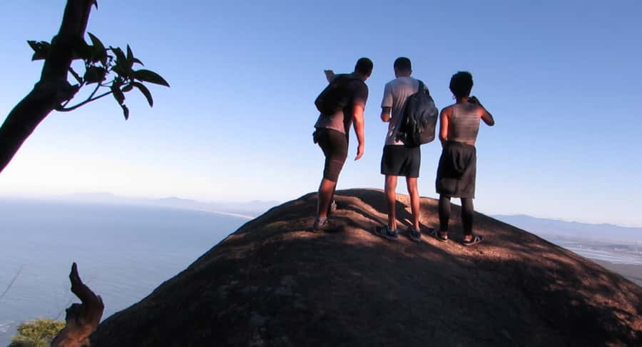 Pedra do Telégrafo Hike and Beach Full-Day Tour - FAQ