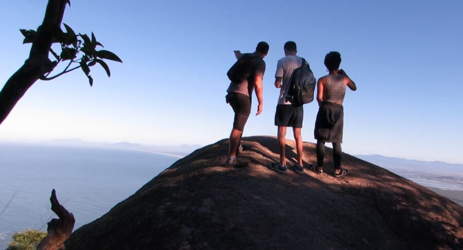 Pedra do Telégrafo Hike and Beach Full-Day Tour - Getting there from Rio: pickup zones and why timing matters