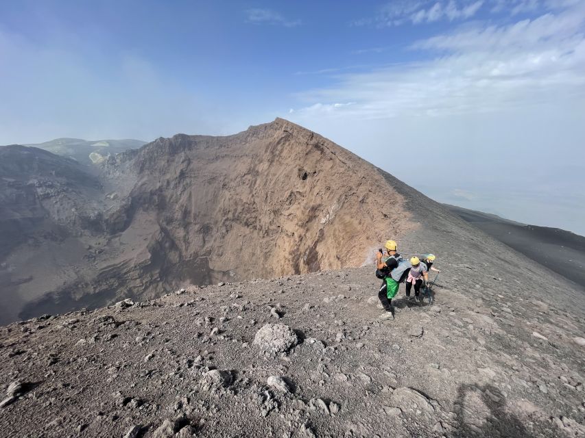 Piano Provenzana: Mount Etna Hiking Trip to 3,300 Meters - The 4x4 ride: useful altitude, rough terrain, and a real warm-up