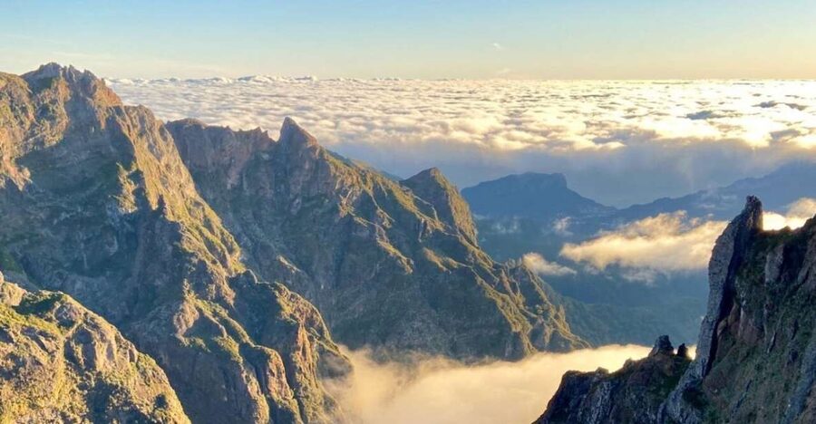 Pico Do Arieiro Pico Ruivo Sunrise or Morning Hike Transfers - The Pico do Arieiro to Pico Ruivo hike: what you’re really signing up for