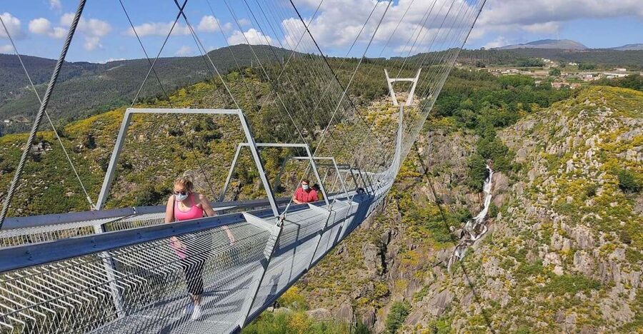 Porto: Paiva Walkways and Suspension Bridge Hike with Lunch - The 516 Arouca suspension bridge: your comfort options