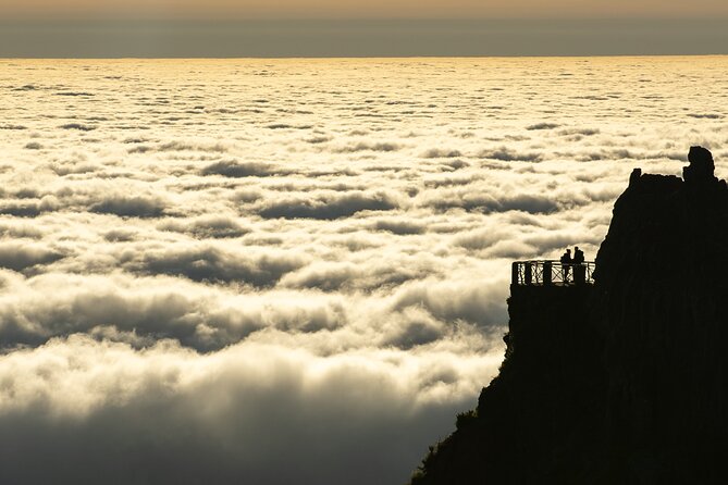 PR1 Sunrise Pico do Arieiro Self-Guided Hiking Transfer - Pickup from Funchal and Caniço: small-van comfort and drive expectations