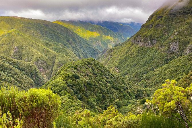 PR6 & PR6.1 25 Fontes & Risco Levada Self-Guided Hiking Rabaçal - Getting dropped at the right trailhead: what to expect from the transfer