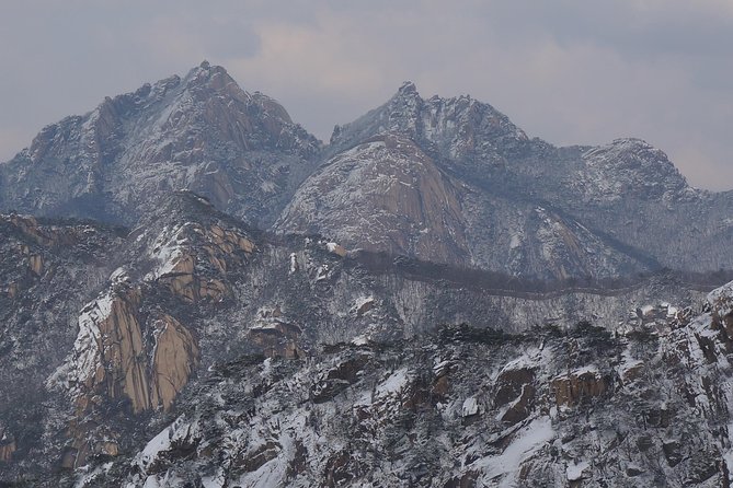 Private Hiking to Bukhansan & Korean Style Spa(Include Lunch) - Guides: the conversational part of the experience