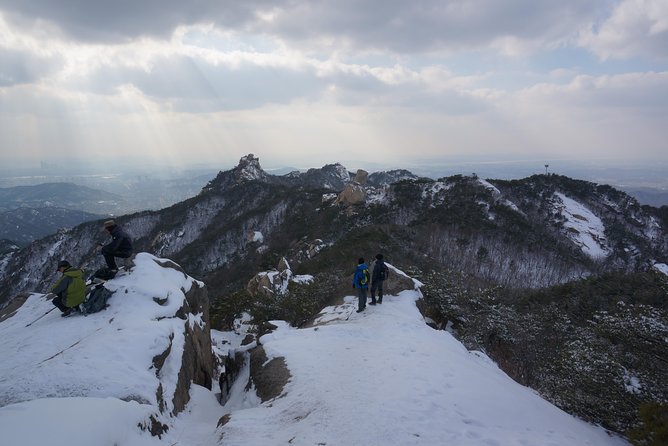 Private Hiking tour to Bukhansan Peak(Baegundae: 836.5m) with Mountain Expert - Views, Photos, and the Lunch Moment