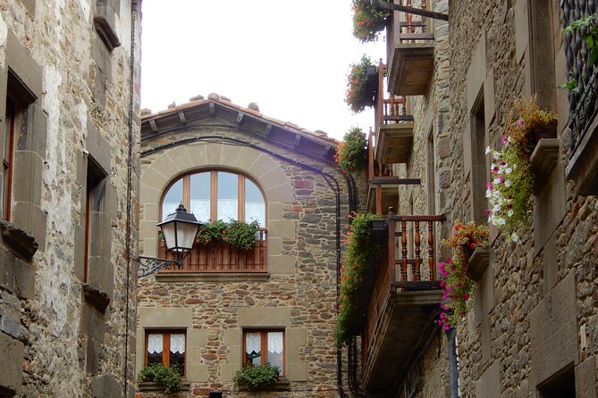 Private Pre-Pyrenees Medieval Village Hike from Barcelona - Lunch in Rupit: a 3-course Catalan feast in a 200-year-old setting