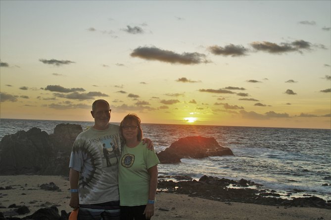 Private sunrise hike to Aruba's Natural Pool (Conchi) - Snacks, refreshments, and Arikok National Park day passes