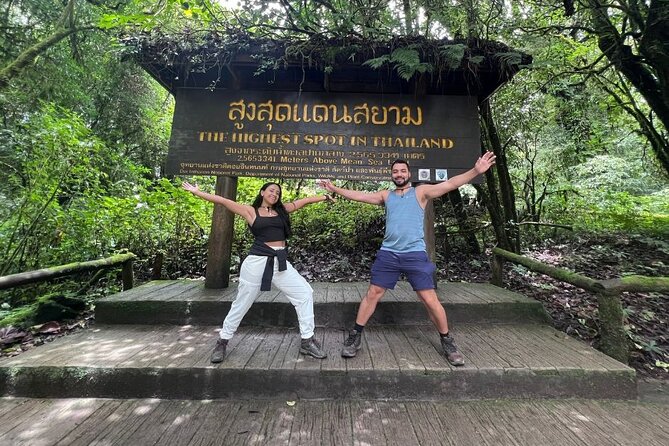 Private Tour to Doi Inthanon including Twins Pagodas and Hiking - Wachirathan Falls: A Classic Cascade Stop