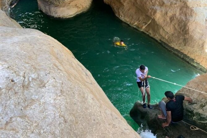Private Tour Wadi Shab & Sinkhole Tour – Swim, Hike & Explore - Private guide perks: safety, pacing, and real Oman stories