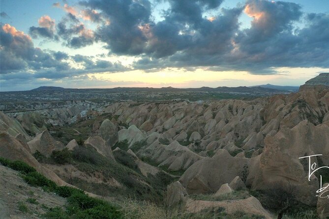 Red & Rose Valley Sunset Hiking Tour with a Trekking Dog "Oscar" - Guide quality matters more than you think