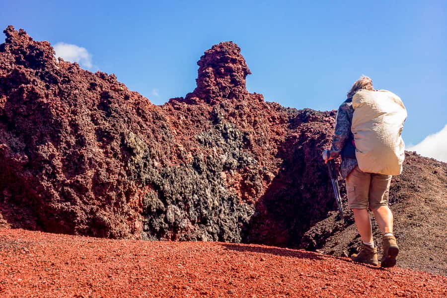 Réunion: Piton de la Fournaise Volcano off trail Hike - Meeting at Pas de Bellecombe: set yourself up for a long day