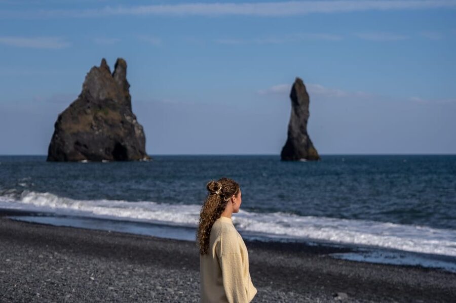 Reykjavik: Glacier Hike & South Coast Day Tour - Reykjavík pickup to Hvolsvöllur break: settle in, then get moving