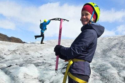 Reykjavik: Glacier Hike, Waterfalls and Black Sand Beach - The glacier hike: Sólheimajökull with crampons and real confidence