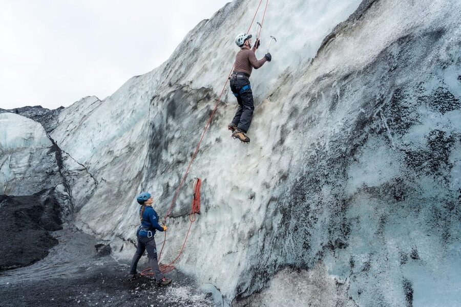 Reykjavík: Sólheimajökull Glacier Hike & Ice Climbing Intro - How the tour’s timing works (and why duration varies)