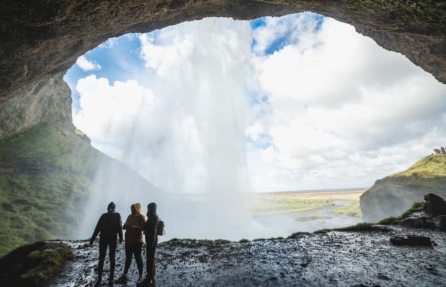 Reykjavik: South Coast, Glacier Hike & Northern Lights Combo - Northern Lights hunt from the countryside: how to chase them without getting burned