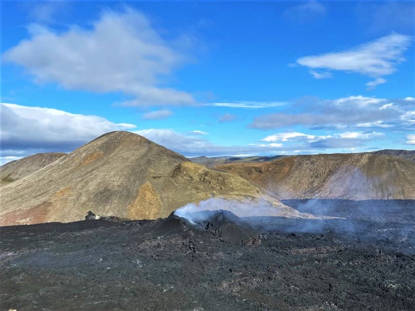 Reykjavík: Volcano Eruption Site and Reykjanes Hiking Tour - Reykjanes Peninsula: where Iceland keeps changing its mind