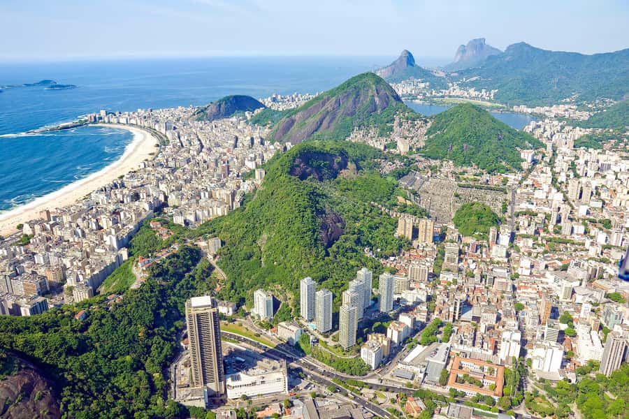 Rio de Janeiro: Sugarloaf Mountain Hike and Climb - The descent by cable car: relief, photos, and the Rio finale