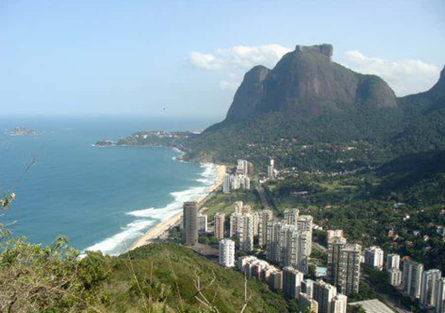 Rio de Janeiro: Vidigal Favela Tour and Two Brothers Hike - Getting Around Inside Vidigal: Mototaxi and Local Circulation
