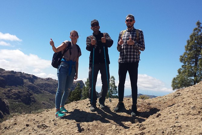 Roque Nublo: hiking on volcanoes with Sky Rebels - The Guide Experience: Small group means real conversation