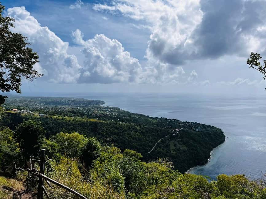 Saint Lucia: Tet Paul Nature Trail Hiking Tour & Beach - Walking Tet Paul: Views, a Moderate Pace, and Guide Stories