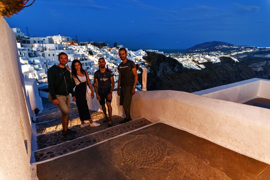 Santorini: Night Hike, Wine Tasting, and Greek Dinner - A peaceful Santorini night you can’t recreate on your own