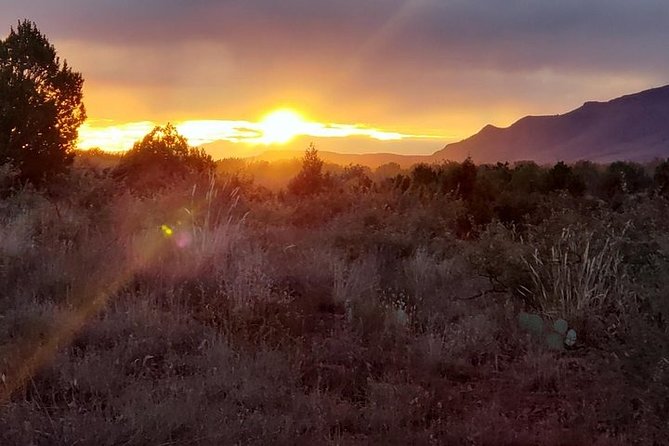 Sedona Archaeology Hiking Tour - A Morning in Sedona: 8:00 am and the Small-Group Pace