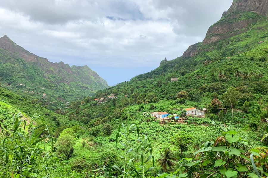 Serra Malagueta: Principal Valley Hike & Lunch with Locals - What you pass in between: streams, plantations, and tiny settlements