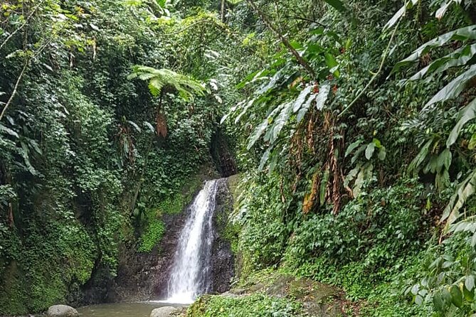 Seven Sisters Waterfalls Hike - Seven Sisters waterfalls: two cascades and pools where you can actually swim