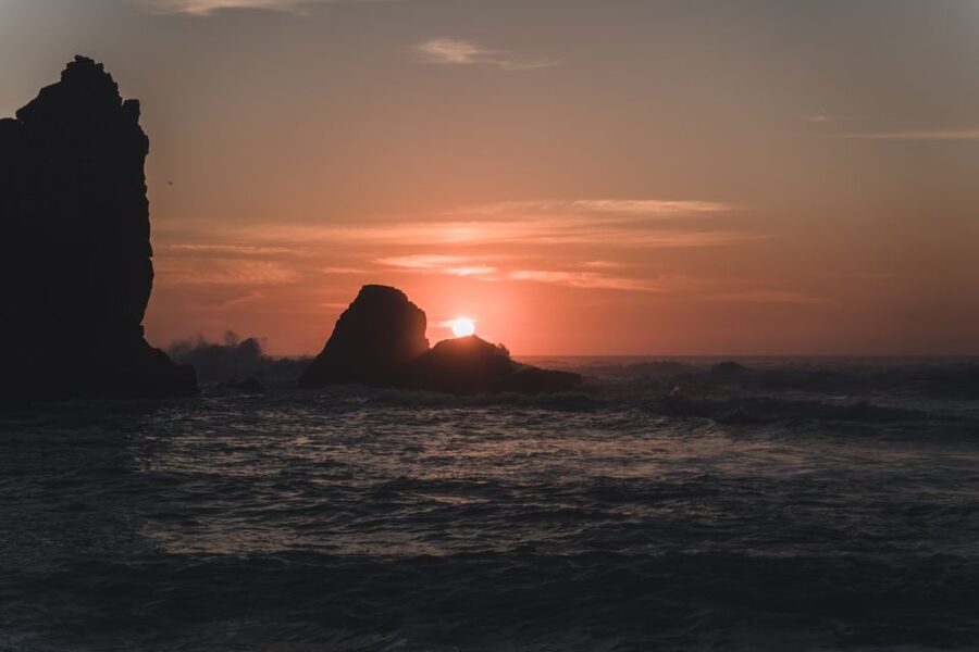 Sintra: Sunset Hike, Tapas & Wine at Secret Beach - Key highlights you’ll feel right away