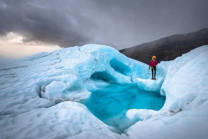 Skaftafell: 4h Small Group Glacier Hike with Guide and Transfer - On the Ice: Walking the Falljökull Icefall Area (Vatnajökull Glacier)