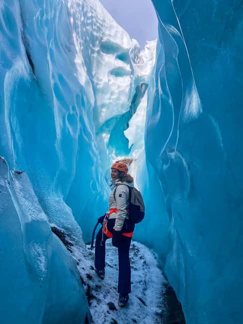 Skaftafell: Blue Ice Maze Glacier Hike on Vatnajökull - The 4 km crevasse track: what the hike feels like on the ice