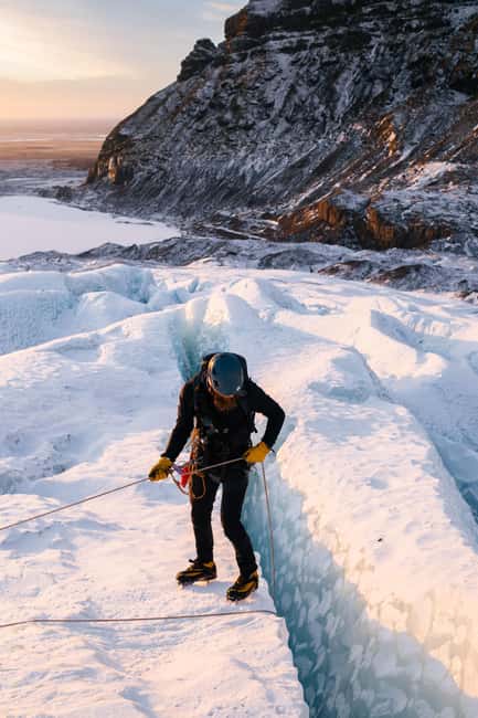 Skaftafell: Glacier XTreme - Hike & Ice Climbing Adventure - Ice Climbing on Falljökull: How the Coaching Works