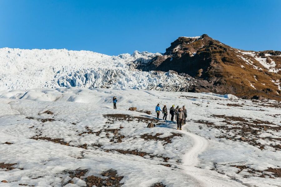 Skaftafell National Park: Falljokull Glacier Easy Hike - Skaftafell views: mountain scale, ice scale, and why the park matters
