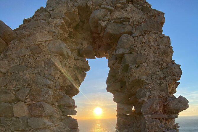 Small Group Hiking Sunset in Monolithos - Key things I’d bet on (before you lace up)