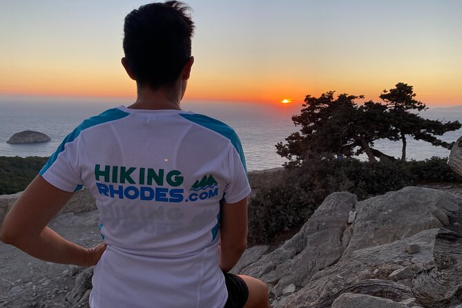Small Group Hiking Sunset in Monolithos - Pacing and the elevation gain: how to judge if this fits you