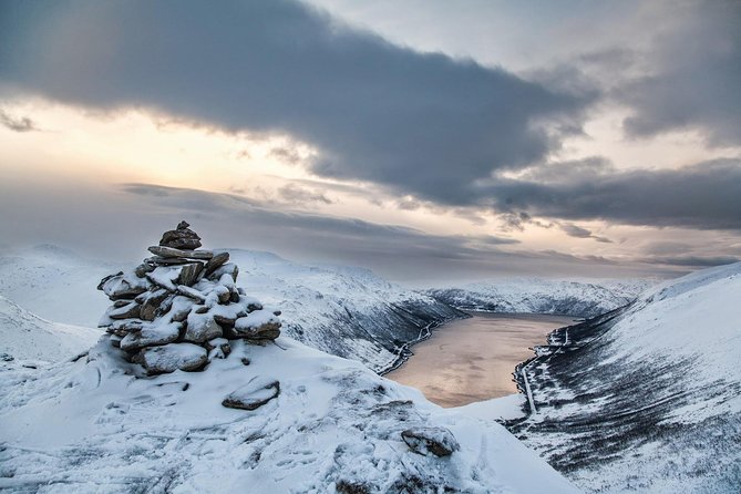 Snowshoe Hill Hike in Tromsø - What to pack: winter clothing you must handle yourself