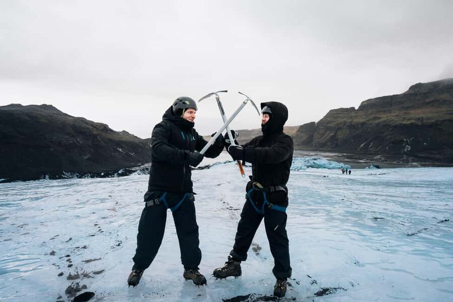 Sólheimajökull: Blue Ice Glacier Hike near Vík (Easy) - Meeting at the Sólheimajökull parking lot near Vík (and what to plan for)