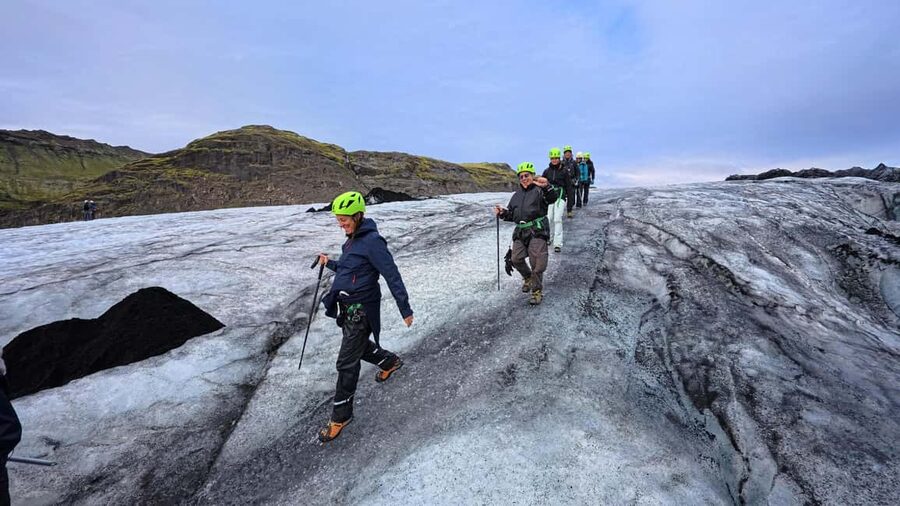 Sólheimajökull: Glacier Hike and Ice Cave Tour - The hike to the glacier base: short and purposeful