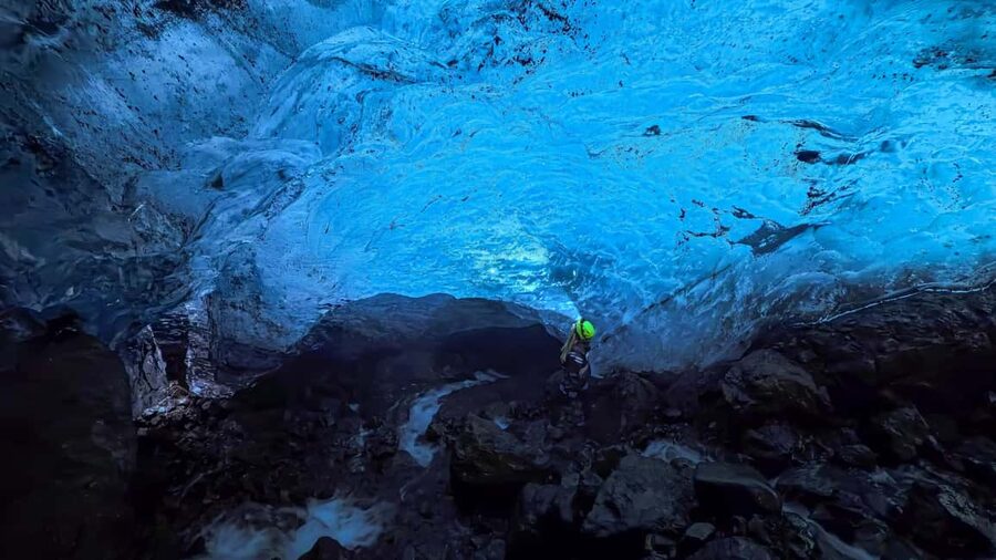 Sólheimajökull: Glacier Hike and Ice Cave Tour - Heading back down: finish while your energy is high