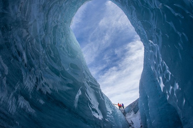 Sólheimajökull Glacier Hike & Ice Climbing Intro - Small Group - The Glacier Walk: Crevasses, Ridgelines, and Uneven Footing