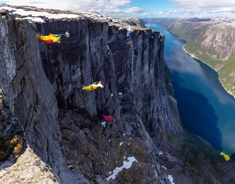 Stavanger: Kjerag Summer Hike with Packed Lunch - Lunch at elevation: what’s included and how to make it work