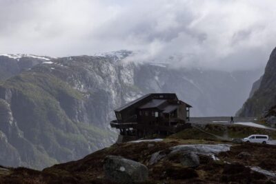 Stavanger: Off-Season Hike to Kjerag + Packed Lunch - The Long Morning Drive: pickup options and Eagle’s Nest setup