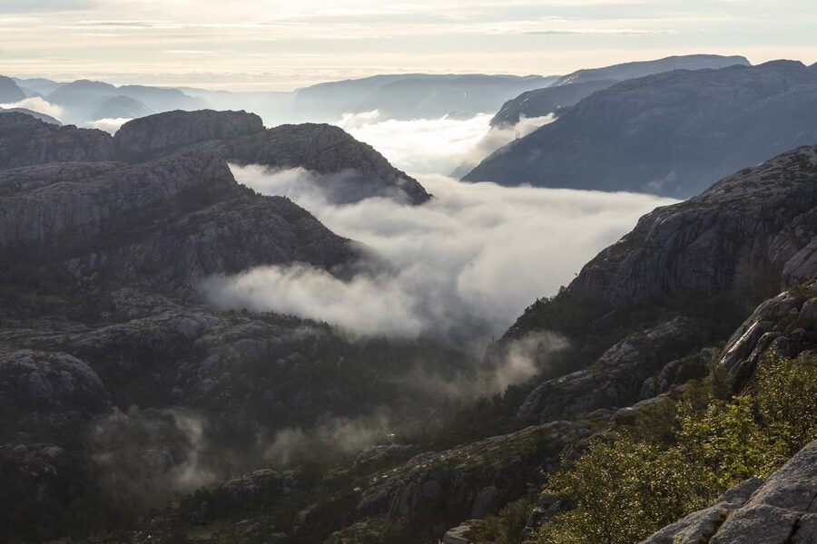 Stavanger: Preikestolen Sunrise Hike with Breakfast Buffet - Key things you’ll notice on this Preikestolen sunrise tour