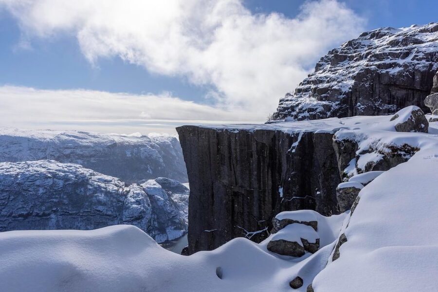 Stavanger: Preikestolen Winter Hike + Hot Lunch - Gear checklist that keeps the hike comfortable